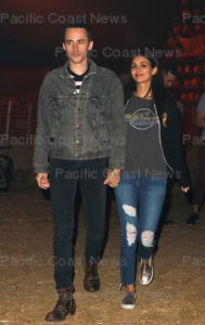 158559, Rocky Horror Picture Show star Victoria Justice holds hands with a mystery man as she enjoys a night out at the Los Angeles Halloween Haunted Hayride at Griffith Park. Photograph: © MHD, PacificCoastNews. Los Angeles Office (PCN): +1 310.822.0419 UK Office (Photoshot): +44 (0) 20 7421 6000 sales@pacificcoastnews.com FEE MUST BE AGREED PRIOR TO USAGE